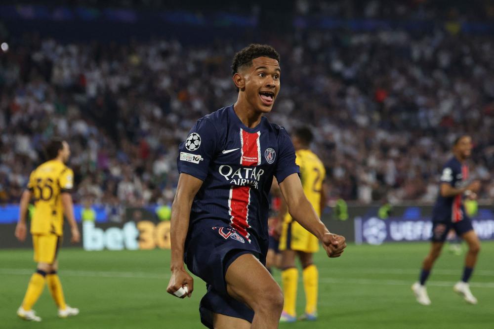 阿诺德：我对受伤感到非常沮丧，皇马球迷们2026年见