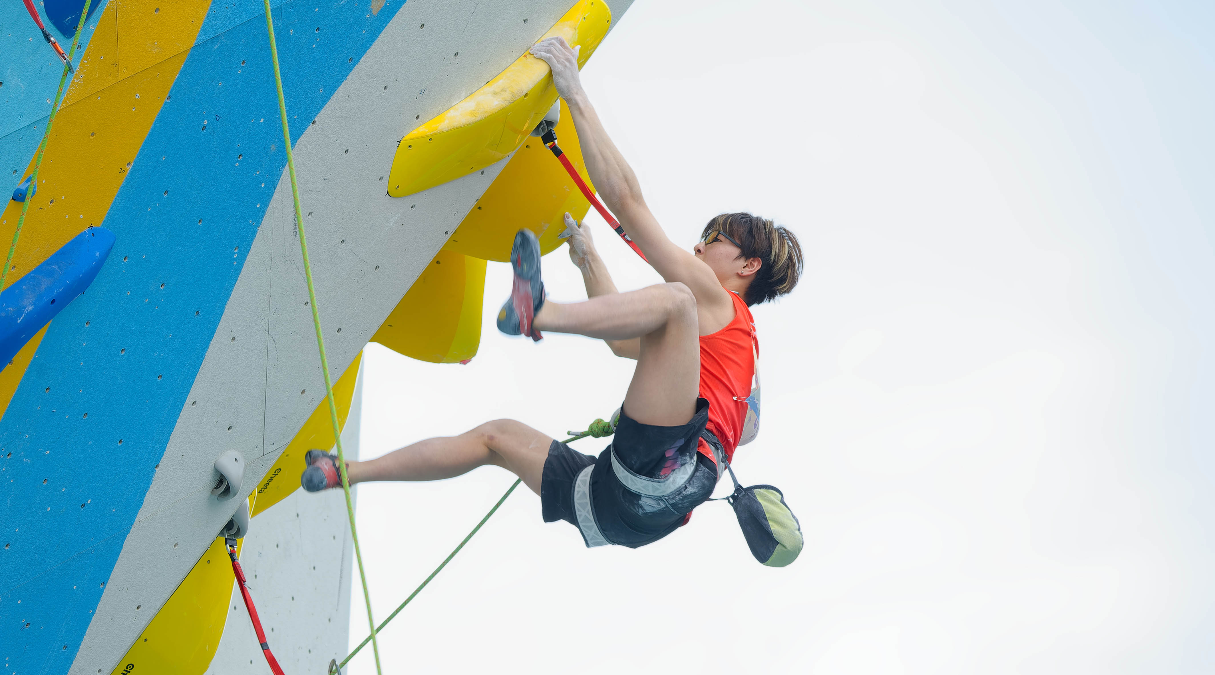 广厦半场53-44领先北京，胡金秋21分翟晓川9分